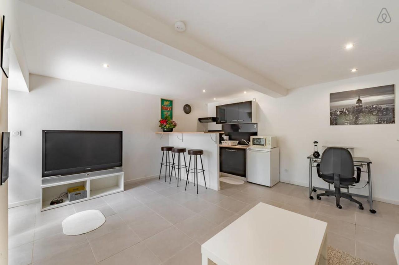 Guestready - Modern And Spacious Flat Near Vaise リヨン エクステリア 写真